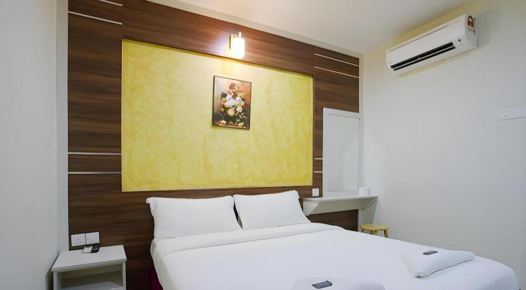 Golden Night Hotel Субанг-Джая Экстерьер фото