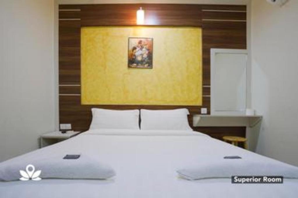 Golden Night Hotel Субанг-Джая Экстерьер фото