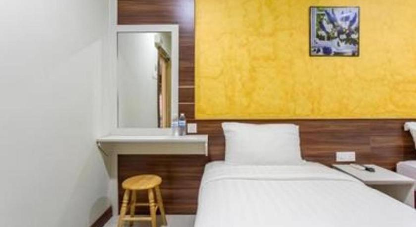 Golden Night Hotel Субанг-Джая Экстерьер фото