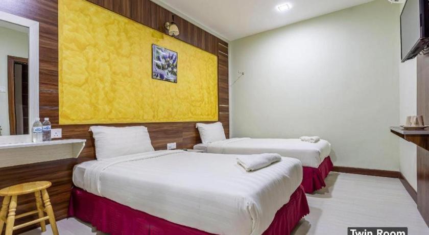 Golden Night Hotel Субанг-Джая Экстерьер фото
