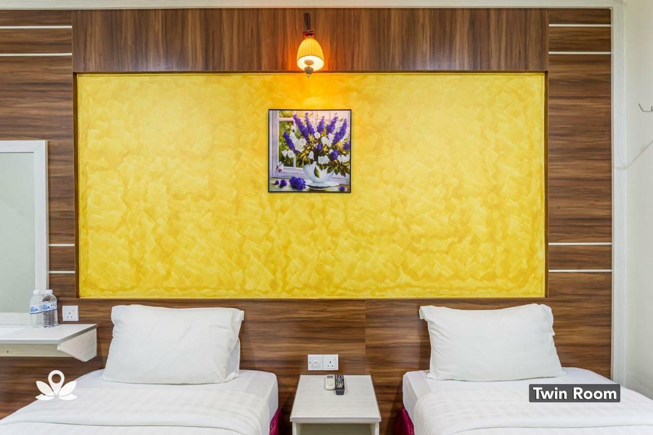Golden Night Hotel Субанг-Джая Экстерьер фото